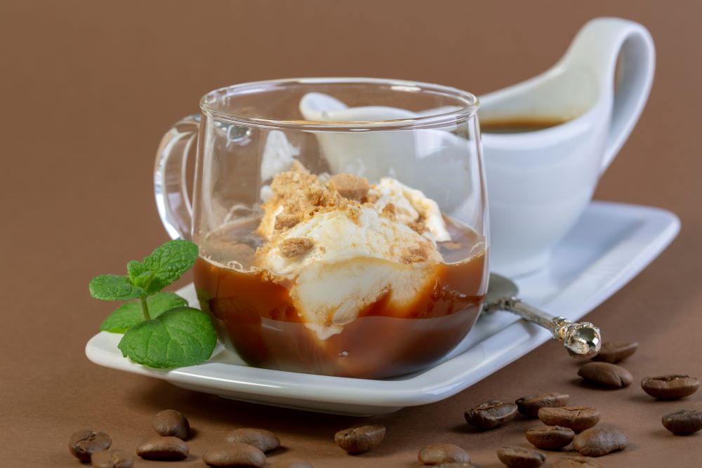 Az affogato egy olasz eredetű kávés desszert.